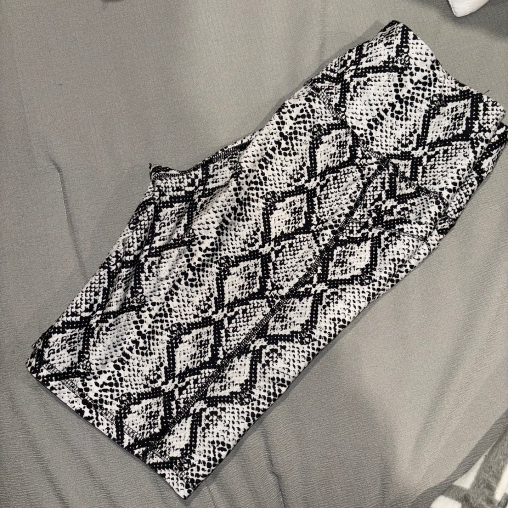 Black and White Snake Print Biker Shorts
